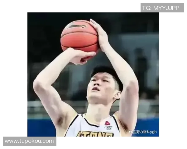 胡金秋：从青年才俊到篮球巨星的成长之路与未来展望