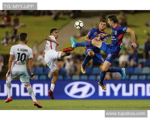 西班牙联合与伊基克的精彩对决揭示足球战术与团队精神的较量