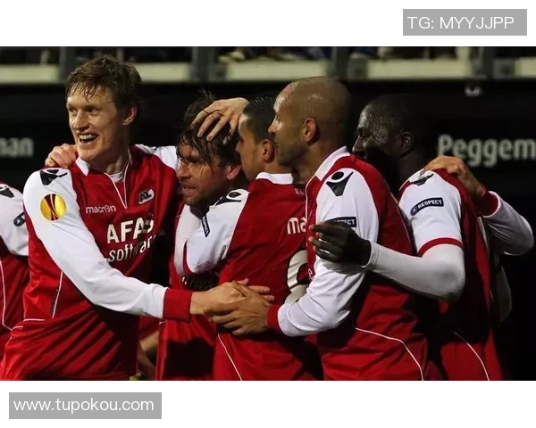 阿尔克青年迎战登博思力争主场胜利展现球队实力与韧性